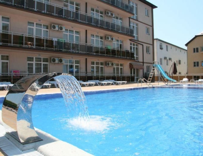 Открытый подогреваемый бассейн - Курортный отель «Гранд Прибой»